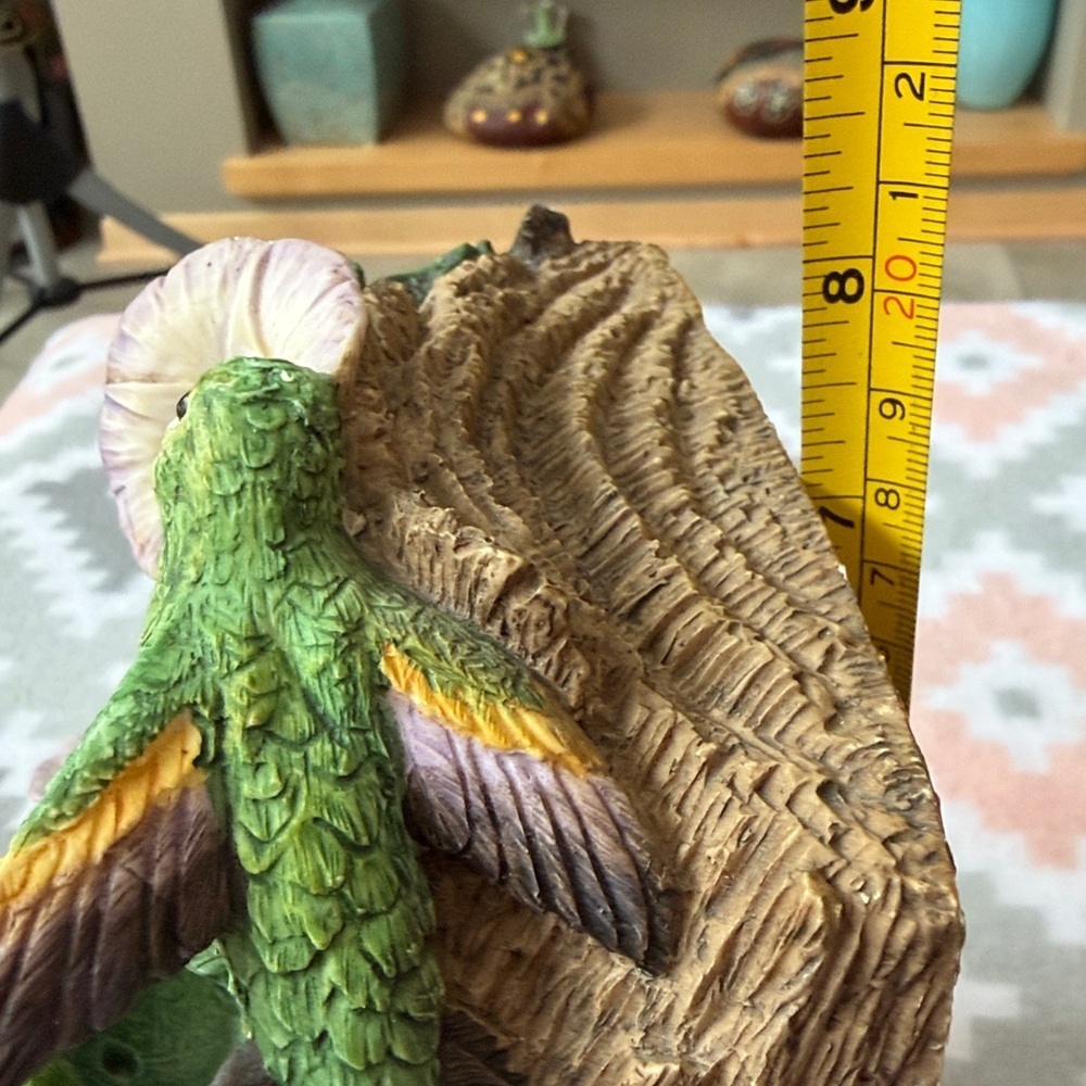 Hummingbird and Flower Resin planter or decorative trinket holder - Picture 9 of 13